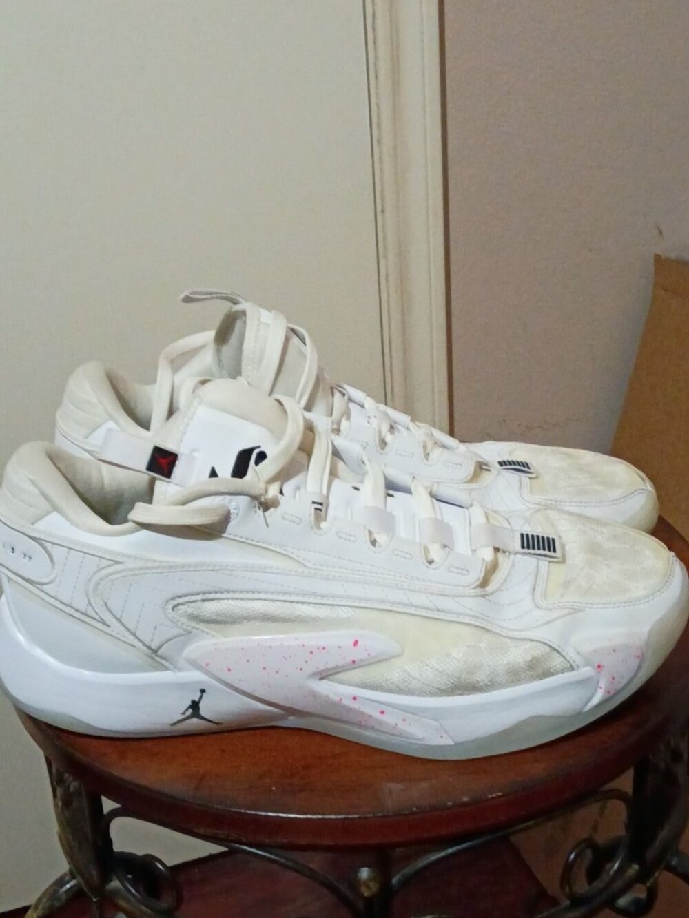 NIKE Air Jordan LUKA 2 White/Hyper Pink Basketball Men's Shoe Size 12 DX8733-106
